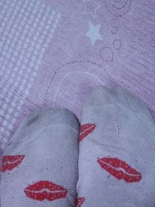 Cute Lips Socks(Used)