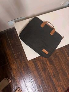 &#34;Stylish Laptop Bag with Brown Leather Handle