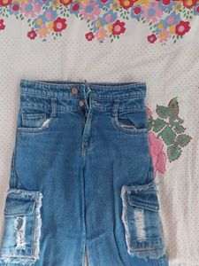 Wide Leg Cargo Jeans