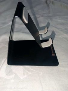Metal Mobile Stand (Black)