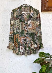 🌿🍂 Ruffled Shirt Style Top (NEW &amp; FRESH)