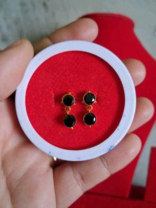Black Stone Earrings Gold