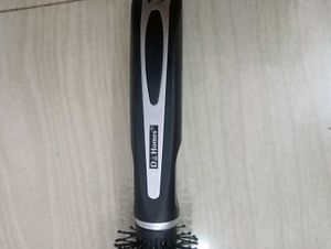 New D. Homes Hair Brush