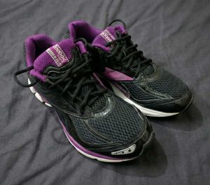 Original Reebok Aztrec 3 Running Shoe Unused