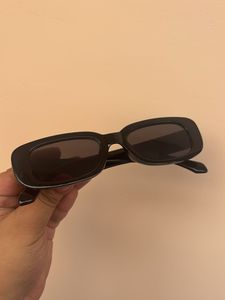 Black Retro Sunglasses