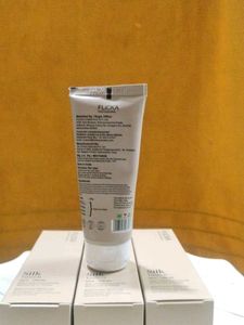 Flicka Silk Touch Moisturizer &amp; Primer