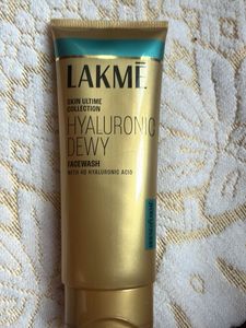 Lakme Hyaluronic Cleansing Facewash