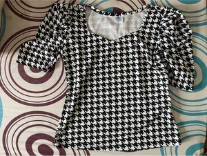 Houndstooth Puff Sleeve Top