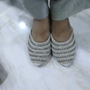 Sandal Off White Colour