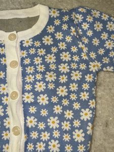 Daisy Print Cardigan / top