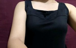 Casual sleeveless tank top