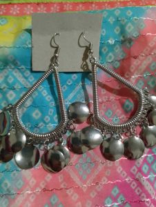 Set Of Two Silver Earrings 💞