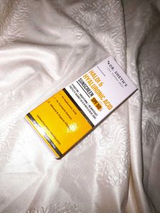 Dr. Sheth&#39;s Haldi &amp; Hyaluronic Acid Sunscreen