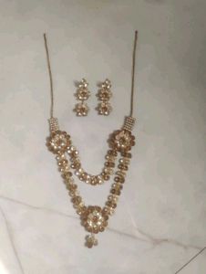 Necklace And Earrings' Set.