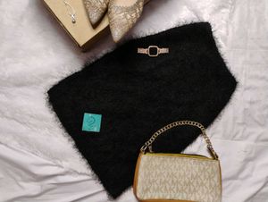 ✨Fluffy Black Skirt✨