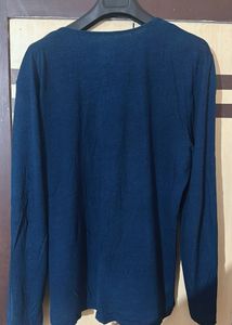 Men Navy Blue Solid Pure Cotton Henley Tshirt