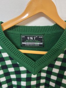 &#34;Classic Green V-Neck Sweater For Men L