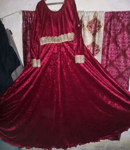 *Beautiful Velvet Gown Full Ghera ✨