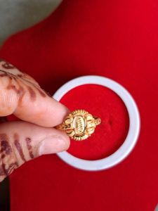 Elegant Gold Ring