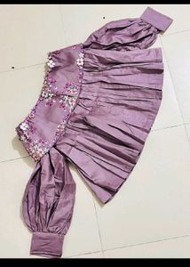 beyond brand new Floral One-Shoulder Top