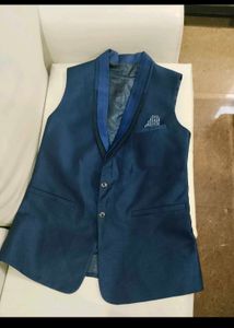 Elegant Blue Waistcoat With Pant