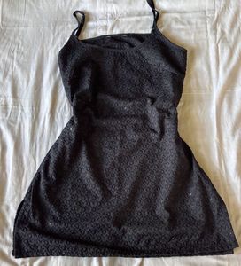 BLACK CHINKANKARI SHORT STRAP KURTI🎀🖤
