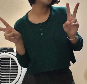 Green Button-Up Long Sleeve Top