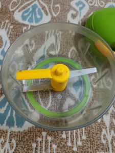 Prestige vegetable chopper (thread loose h)