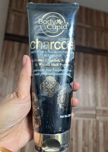 Body cupid Charcoal Scrub