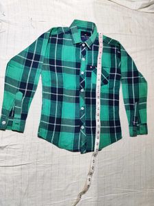 Tommy Hilfiger Plaid Button-Down Shirt