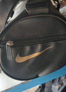 Nike Gym &amp; Travel Duffle Bag and  also use un