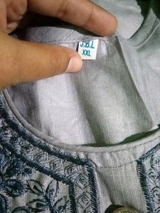 Thread Work Kurti