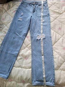 Distressed Wide Leg Jeans