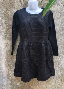 4.2.1 CUTE BLACK DRESS