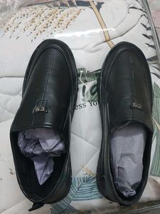 Men&#39;s Black Slip-on Shoes
