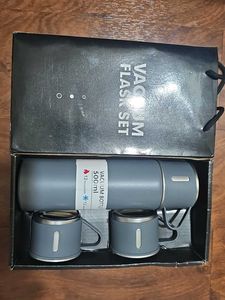 Vaccum Fkask Set With Cup