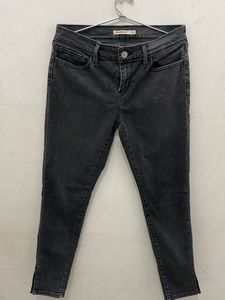 Women Levi’s Denim 28 Waist Length Ankle Mentioned