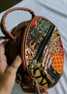 Round Multiple Texture Sling Bag
