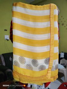 Elegant Yellow &amp; White Saree blouse