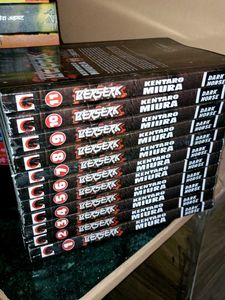 Berserk Manga Set