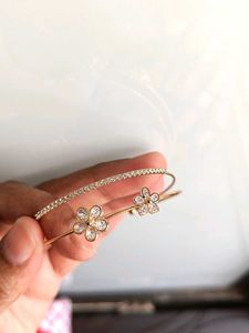 Floral Bangle Bracelet