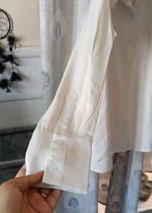 A Very Elegant White Coloured Top ✨🤍