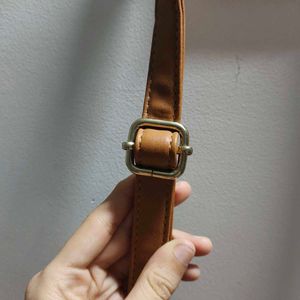 Brown Sling Bag 🤎