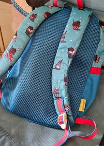 Wildcraft junior school bag