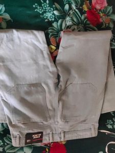 Baggy Ripped Jeans