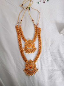 Elegant Gold-Tone Indian Jewelry Set