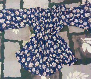 Floral Top💗🦋