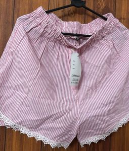 Savana Style-Striped Lace Shorts
