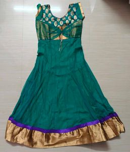 Elegant Green Ethnic Gown (Custom-made)