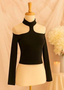 🇳🇿❤️💫Edgy Black Cutout Long Sleeve Top